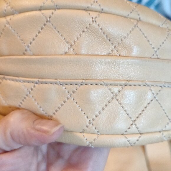 Chanel Weekender - Picture 10 of 15